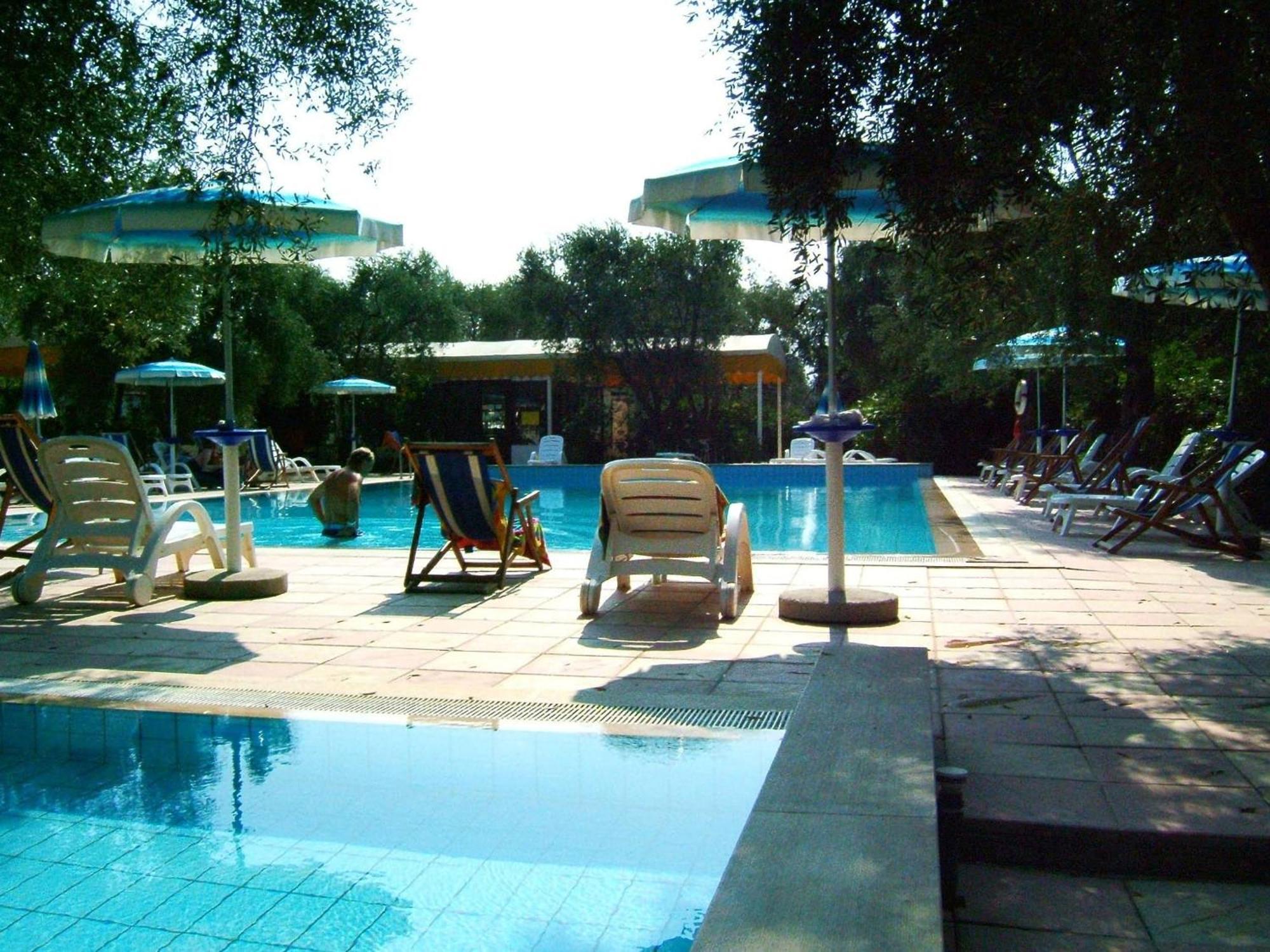 Appartamenti Gallo Club В'єсте Екстер'єр фото